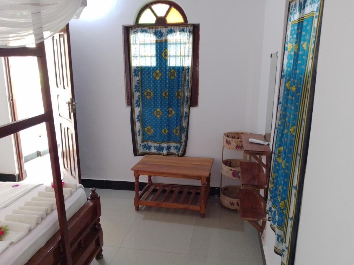 H & H Bungalows Nungwi Bagian luar foto