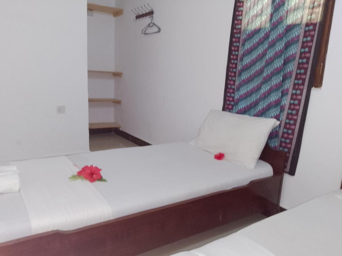 H & H Bungalows Nungwi Bagian luar foto